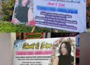 Viral, Karangan Bunga “Pelakor” Warnai Wisuda Salah Satu PTS