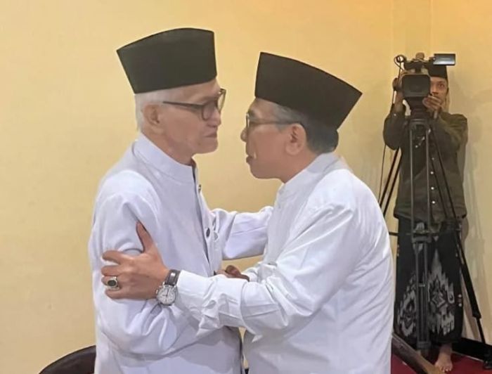 Rais Aam Pengurus Besar Nahdlatul Ulama (PBNU) KH Miftachul Akhyar dan Ketua Umum PBNU KH Yahya Cholil Staquf alias Gus Yahya. Foto: Tangkapan Layar