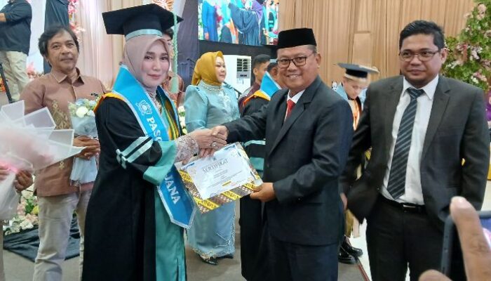 Thariq Modanggu Hadiri Wisuda UBM, Tegaskan Sinergi Pembangunan Daerah