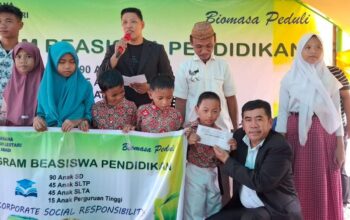 Biomasa Groub memberikan beasiswa. Foto: Istimewa