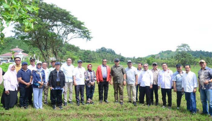 Bersama Gubernur, Wabup Nurjana Tinjau Lokasi Ground Breaking Industri Ayam Terintegrasi