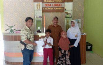 Di Tengah Efisiensi Anggaran, CSR Perusahaan BJA Group Bantu Akses Jalan dan Pendidikan di Pohuwato