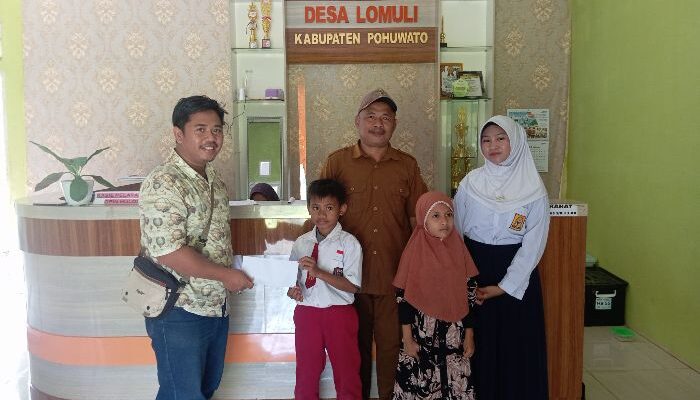 Di Tengah Efisiensi Anggaran, CSR Perusahaan BJA Group Bantu Akses Jalan dan Pendidikan di Pohuwato