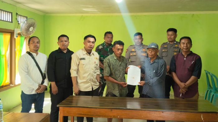 Media sengketa lahan yang difasilitasi Pemerintah Desa Luluo dan dihadiri oleh kuasa hukum masing-masing pihak. Foto: Istimewa