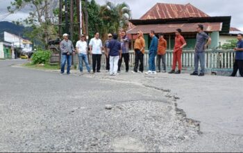 Reses Dapil IV DPRD Kota Gorontalo, Tinjau Langsung Jalan Rawan Kecelakaan di Heledulaa Selatan