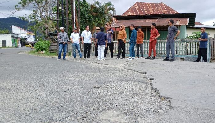 Reses Dapil IV DPRD Kota Gorontalo, Tinjau Langsung Jalan Rawan Kecelakaan di Heledulaa Selatan