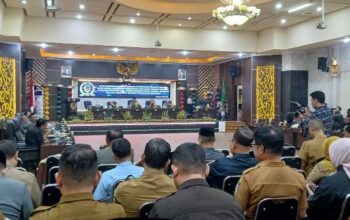 Rapat paripurna tingkat I DPRD Kota Gorontalo dalam rangka persetujuan atas tiga buah Rancangan Peraturan Daerah (Ranperda) usulan inisiatif eksekutif. Foto: Simpulindo
