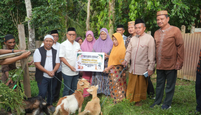 Safari Ramdhan: Bupati Thariq Perkuat G2-10 Plus Lewat Bantuan Ternak