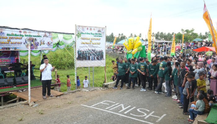 Buka Gebyar Ketupat Hulawa, Bupati Thariq Beri Pesan Serius 