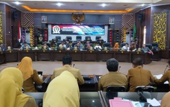 Rapat Panitia Khusus (Pansus) III terkait Ranperda tentang Perubahan Ketiga atas Perda Nomor 5 Tahun 2016 tentang Pembentukan dan Susunan Perangkat Daerah. Foto: Simpulindo