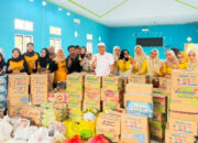 Dipimpin Langsung Ketua PGRI, Para Guru Gotong Royong Bantu Warga Terdampak Banjir