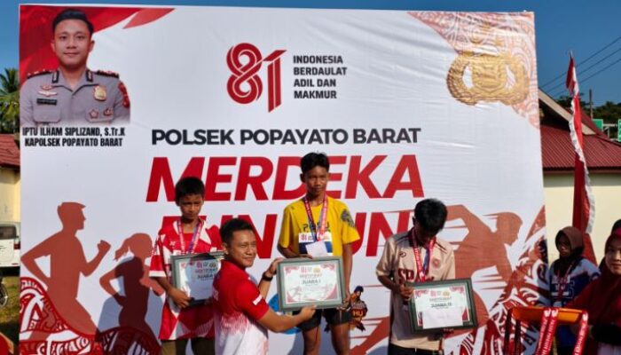 Ratusan Pelajar Meriahkan Merdeka Fun Run Polsek Popayato Barat