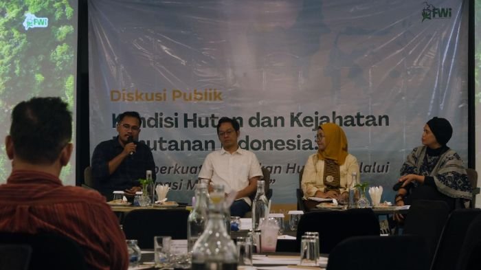 Diskusi Publik. (Foto: Dok FWI)