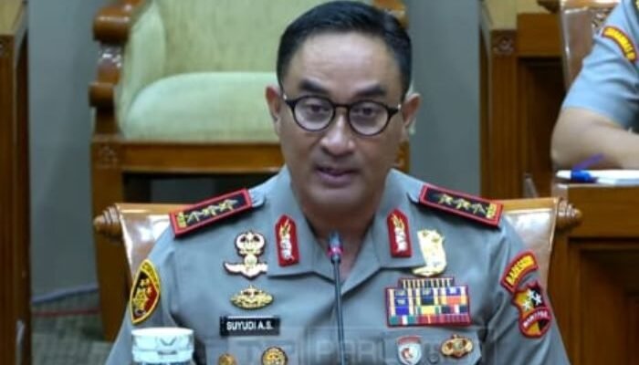Tongkat Komando Polri Berganti